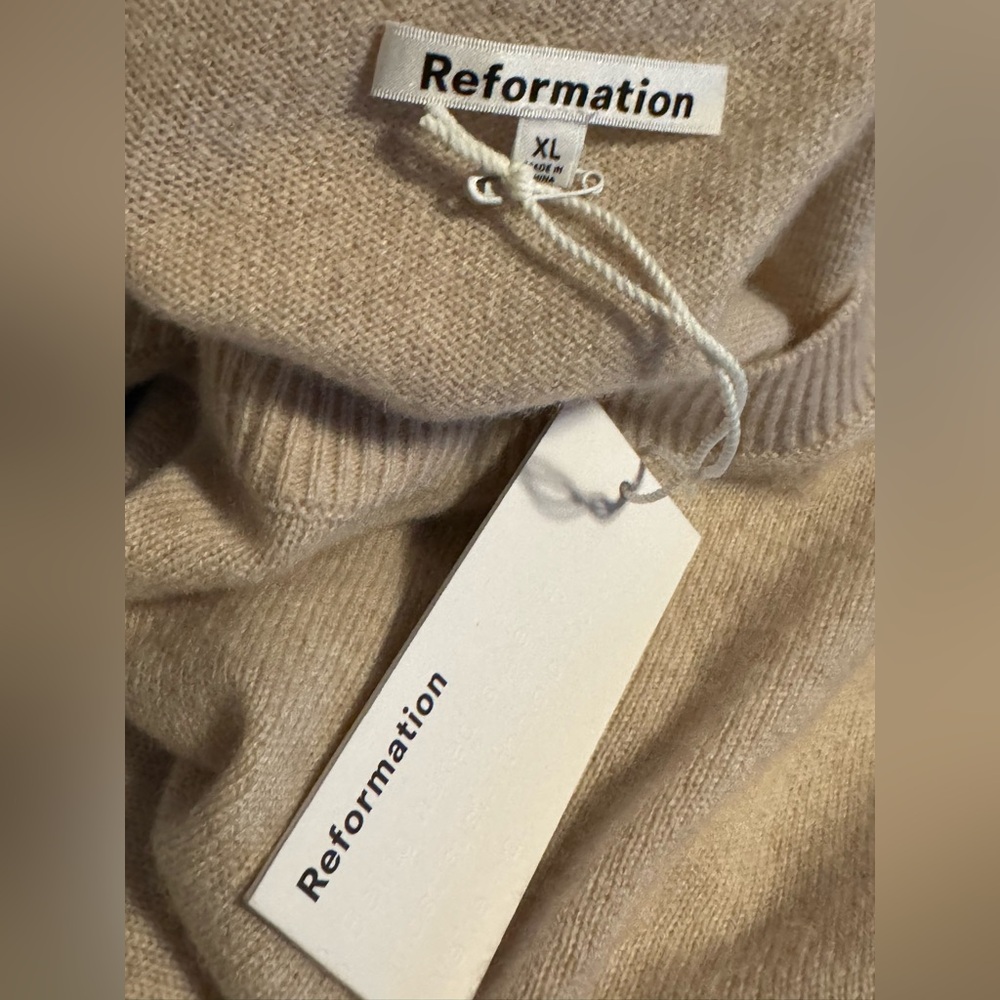 Reformation Dana Cashmere Crew Sweater in Light Sand - Picture 7 of 7